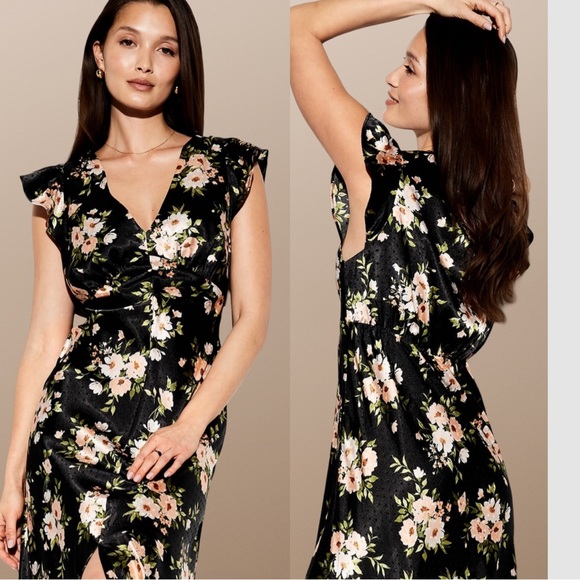 NWTS💓THE OCCASION S💓ELITE LINE BLACK SATIN FLUTTERED SLEEVE FRONT SLIT MAXI - Picture 2 of 16